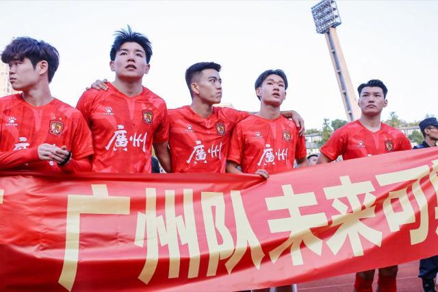 广州队消亡史:靠金元扶摇直上 因没钱重回废墟