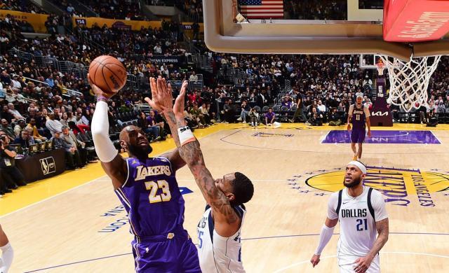 山猫直播体育-最年老三双先生!41岁45天詹姆斯轰28+10+12创纪录